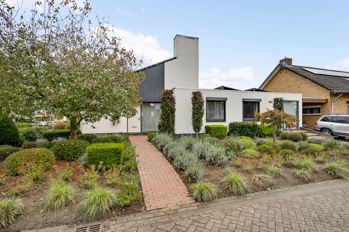 Burgemeester Mertensstraat 8 main image