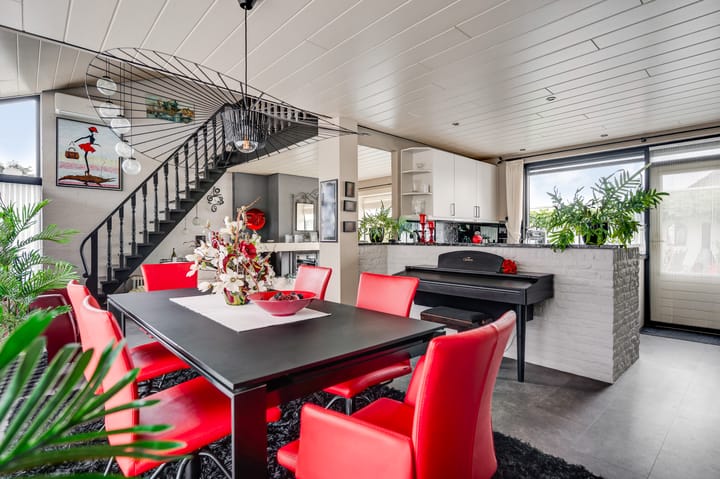 Photo 9 of Burgemeester Mertensstraat 8