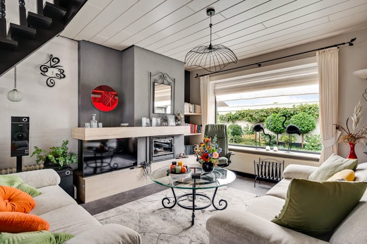 Photo 11 of Burgemeester Mertensstraat 8