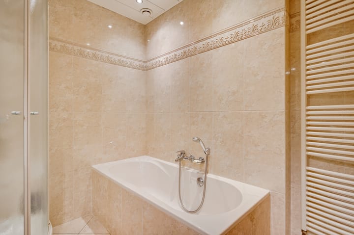 Photo 26 of Burgemeester Mertensstraat 8