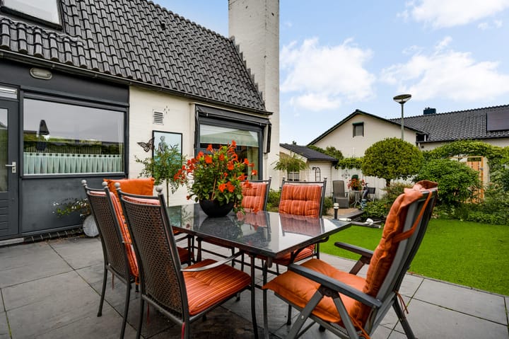 Photo 35 of Burgemeester Mertensstraat 8