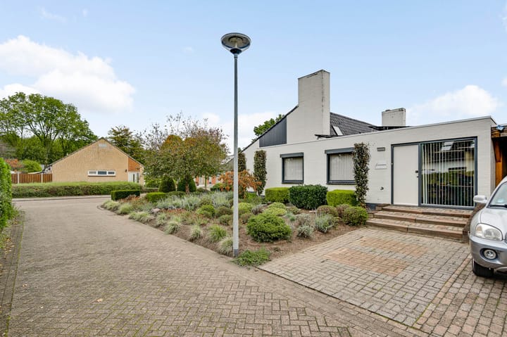 Photo 56 of Burgemeester Mertensstraat 8