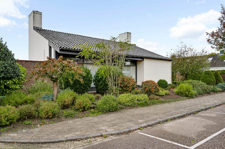 Photo 58 of Burgemeester Mertensstraat 8