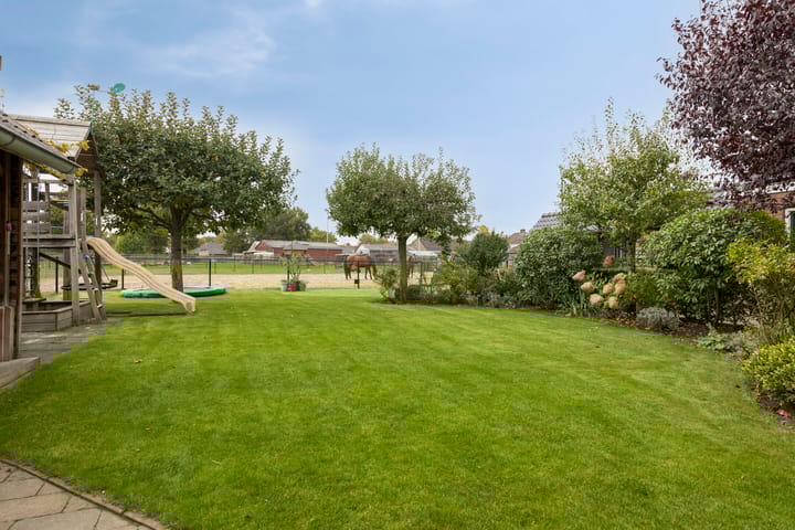 Photo 37 of Grensweg 5