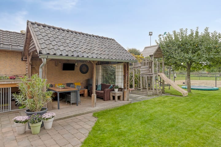 Photo 39 of Grensweg 5