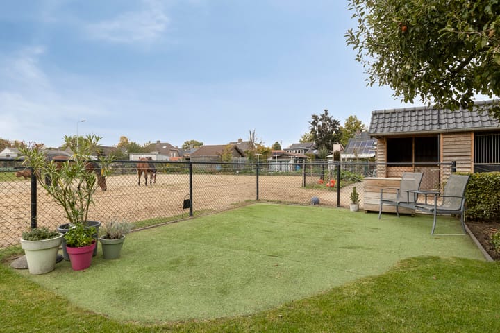 Photo 41 of Grensweg 5