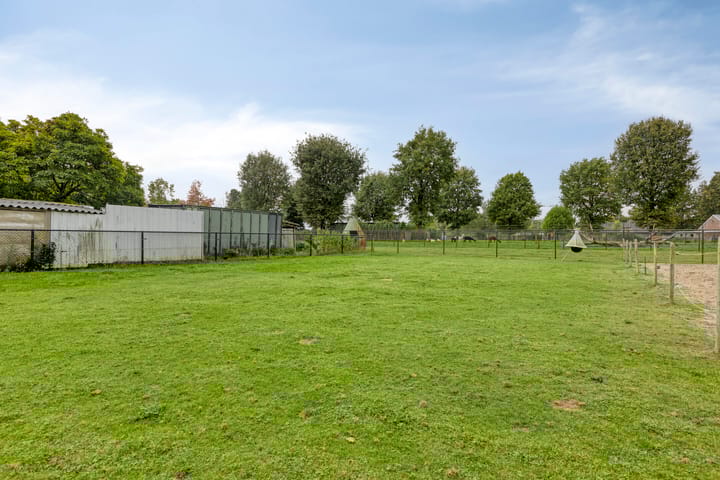 Photo 43 of Grensweg 5