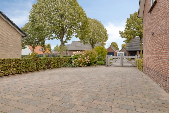 Photo 50 of Grensweg 5