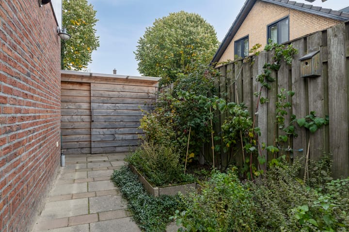 Photo 51 of Grensweg 5