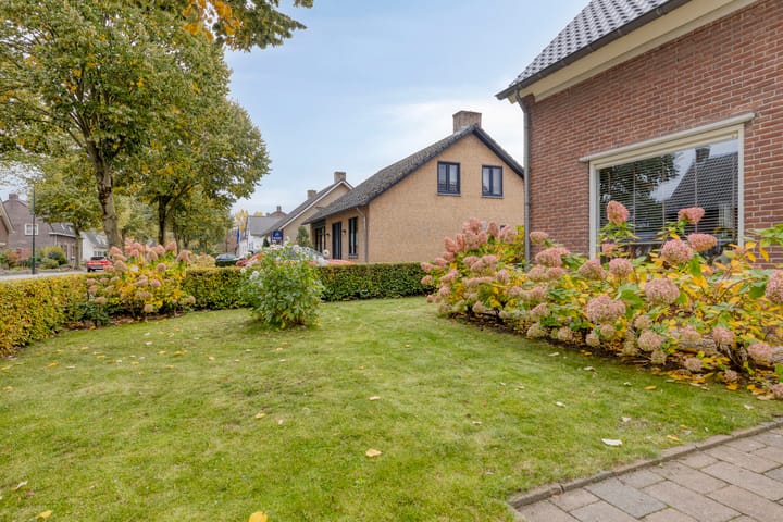 Photo 54 of Grensweg 5