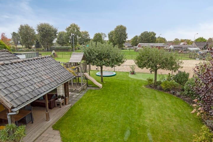 Photo 36 of Grensweg 5