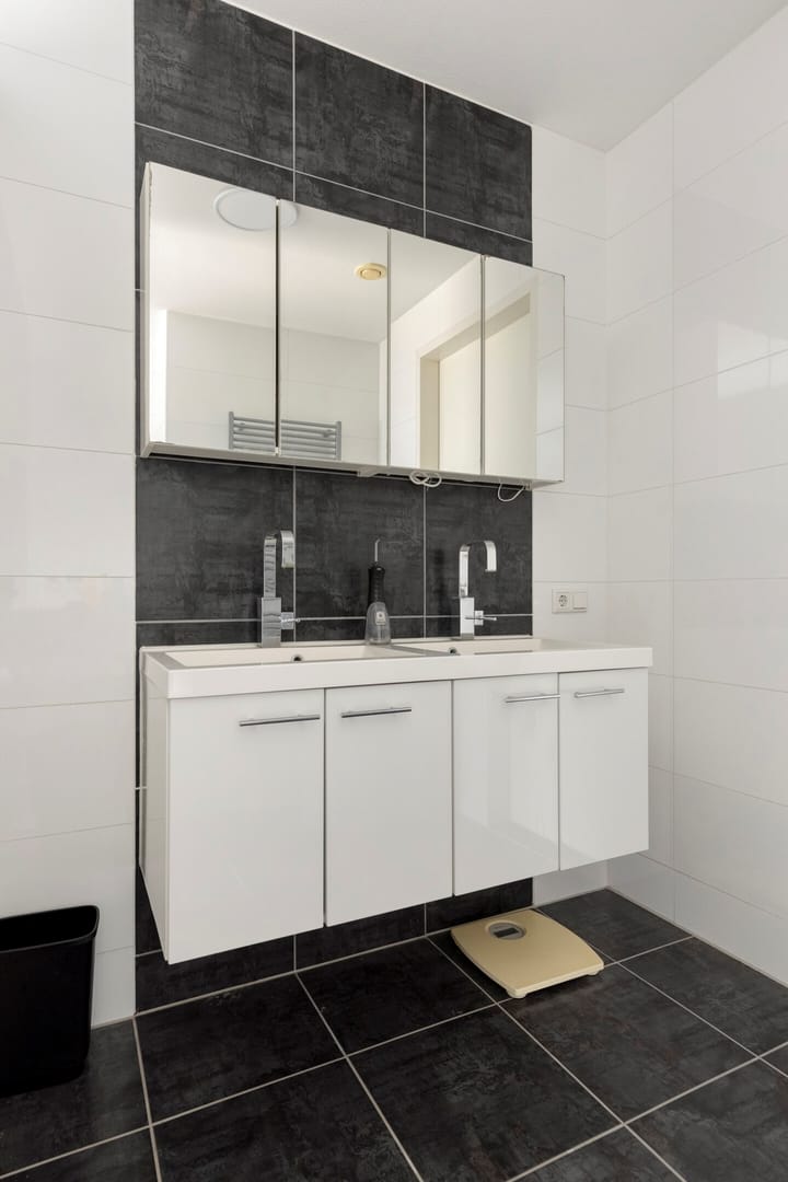 Foto 39 van Hoefbladstraat 34