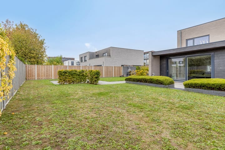 Foto 46 van Hoefbladstraat 34