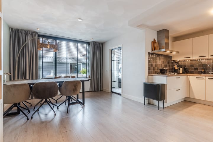 Foto 16 van Lange Mees 13