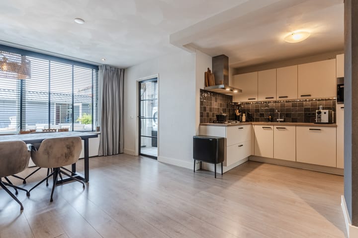 Foto 17 van Lange Mees 13