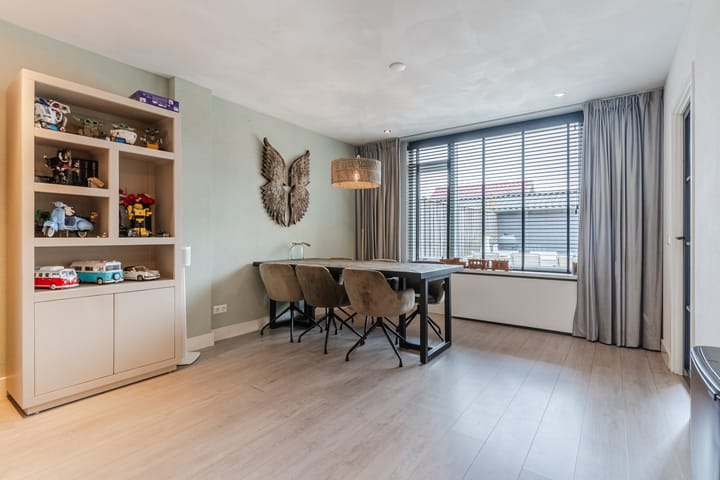 Foto 18 van Lange Mees 13