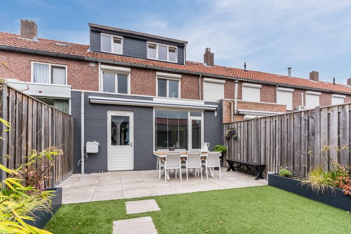 Foto 44 van Lange Mees 13