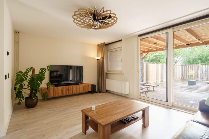 Foto 10 van Waalstraat 131