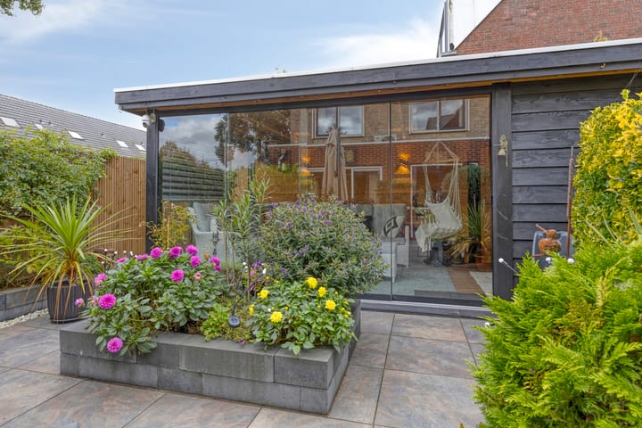 Photo 6 of Pernisstraat 1