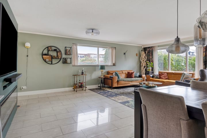 Photo 8 of Pernisstraat 1