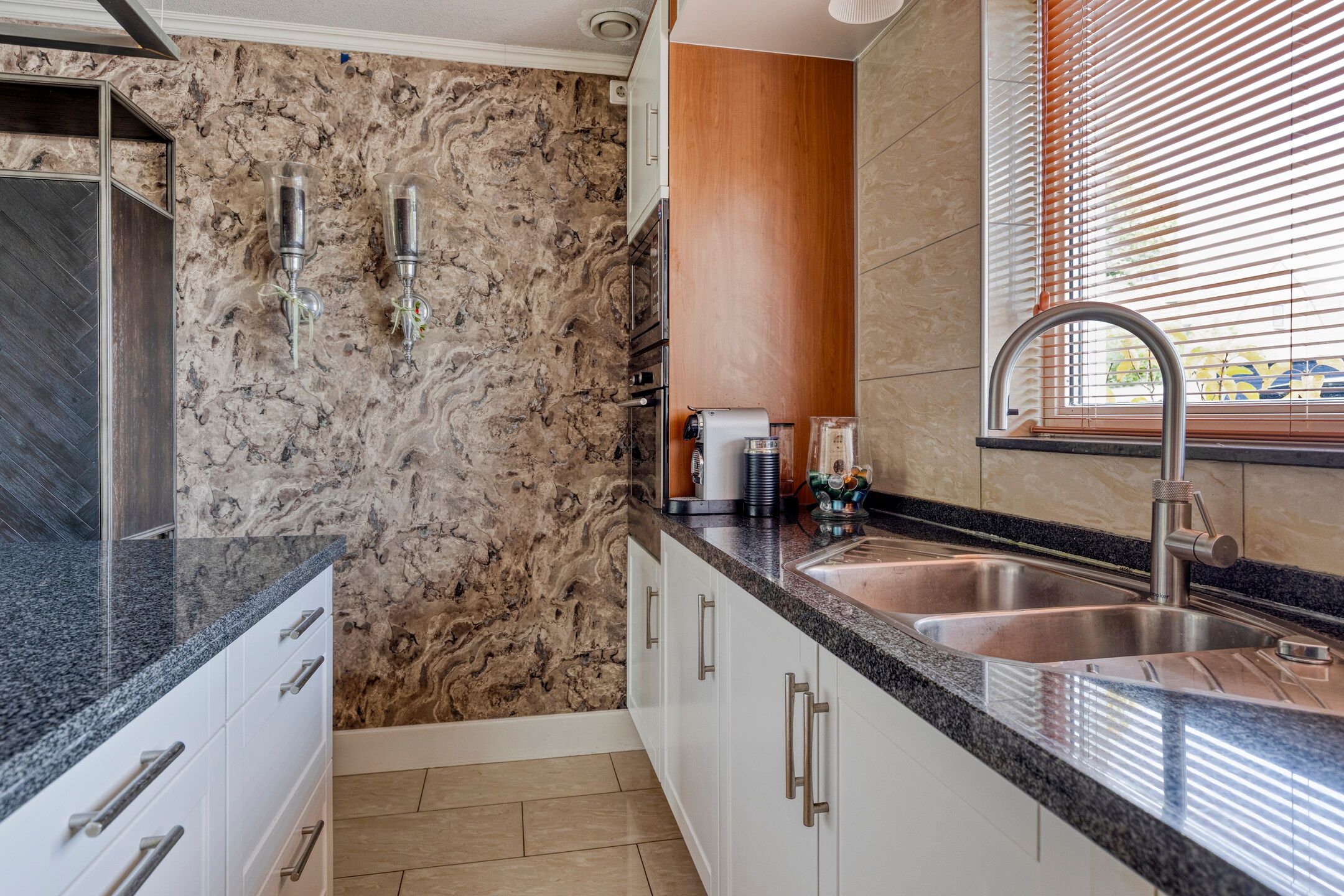 Foto 15 van Pernisstraat 1