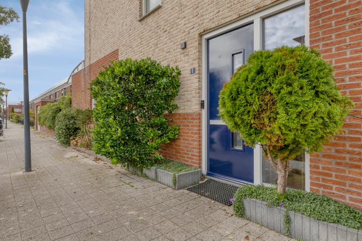 Photo 20 of Pernisstraat 1