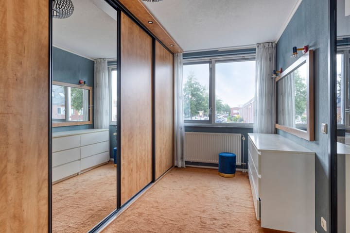 Photo 24 of Pernisstraat 1