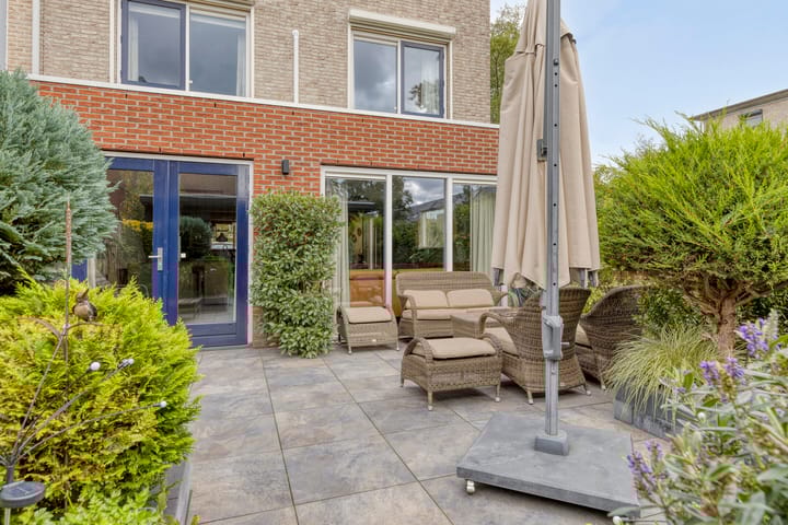 Photo 38 of Pernisstraat 1