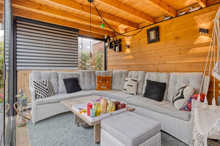 Photo 40 of Pernisstraat 1