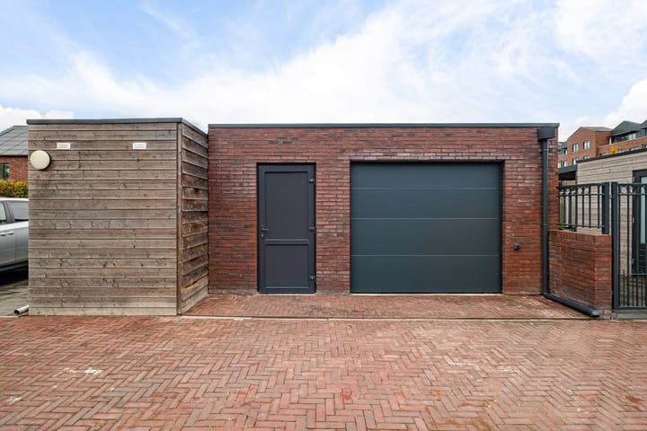 Foto 34 van R.A. de Monchystraat 60