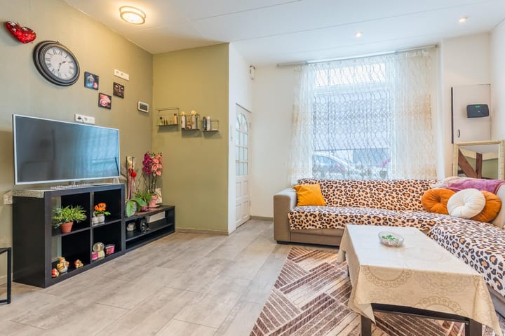 Photo 3 of Maasstraat 17