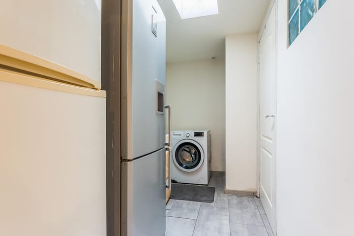 Photo 11 of Maasstraat 17