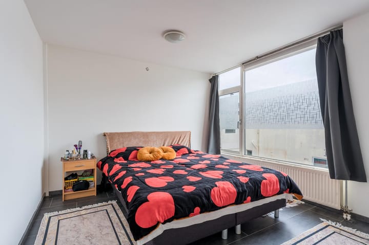 Photo 18 of Maasstraat 17