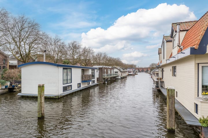 Photo 25 of Maasstraat 17