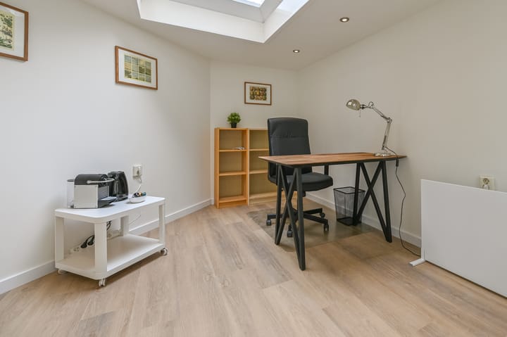 Photo 23 of Anthonie van Dijckstraat 5-H