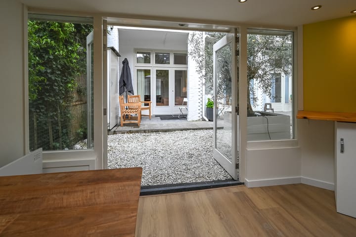 Photo 25 of Anthonie van Dijckstraat 5-H