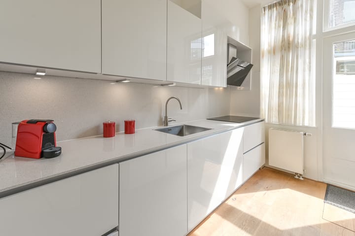 Photo 10 of Anthonie van Dijckstraat 5-H