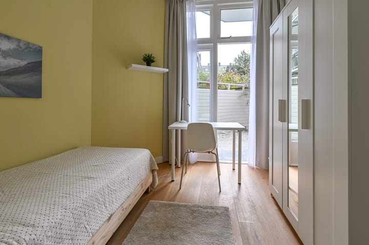 Photo 15 of Anthonie van Dijckstraat 5-H