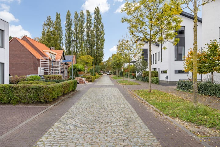 Foto 9 van Rochussenstraat 5