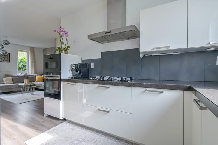 Photo 8 of Straat van Corsica 215