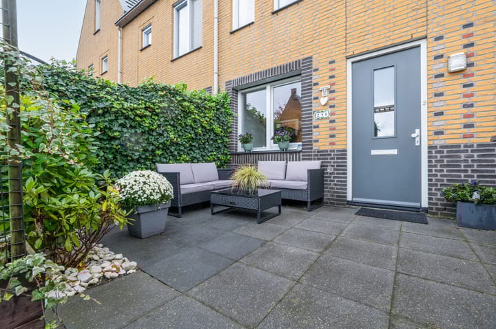 Photo 27 of Straat van Corsica 215