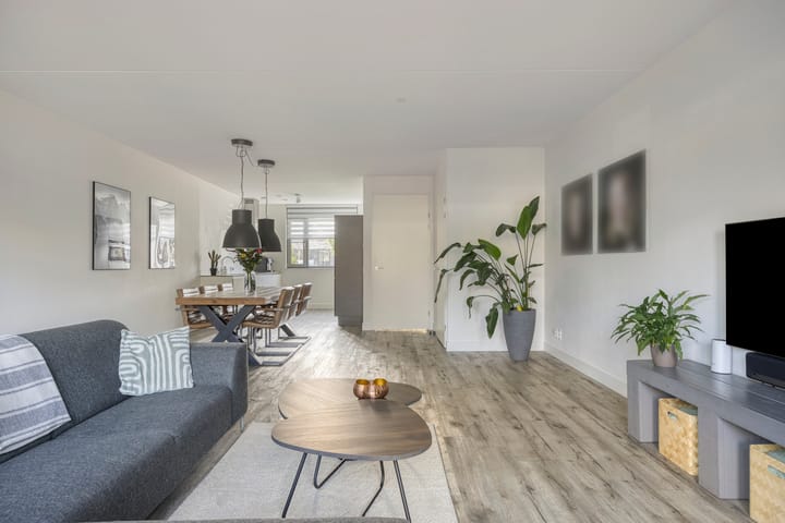 Photo 9 of Zaltbommelstraat 19