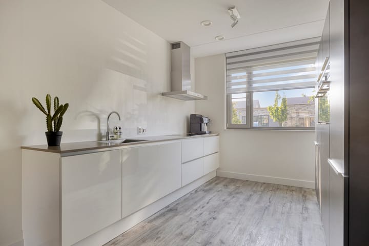 Photo 16 of Zaltbommelstraat 19