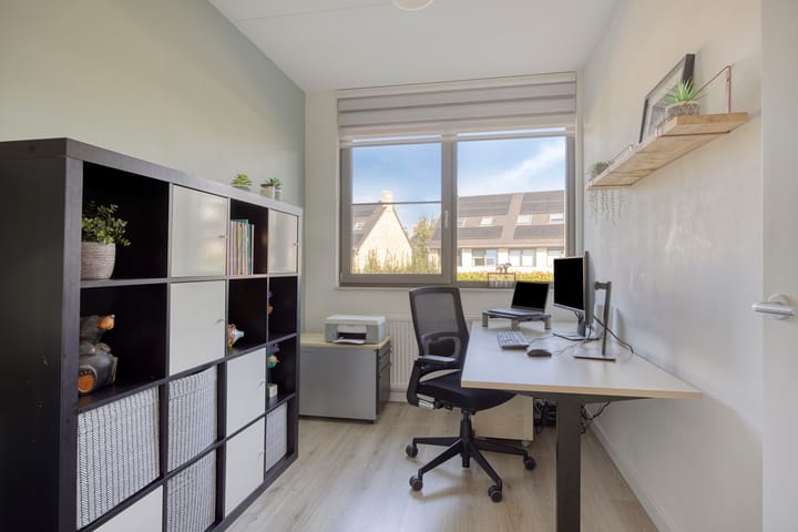 Photo 32 of Zaltbommelstraat 19