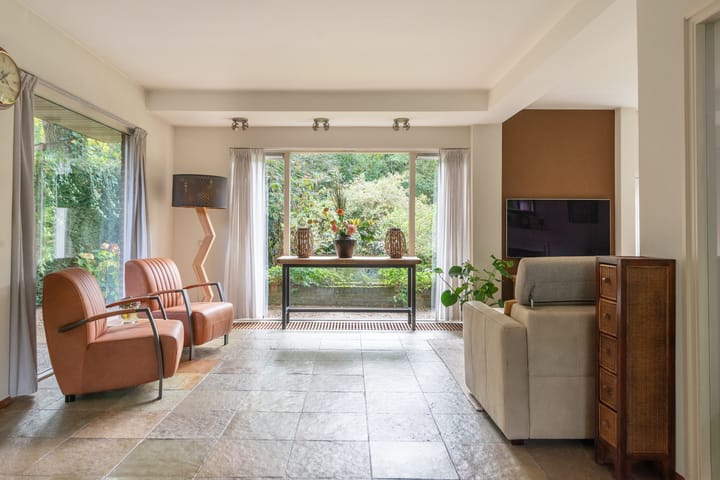 Photo 10 of Laarderweg 110-C