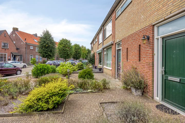 Photo 4 of Thomas van Diessenstraat 39