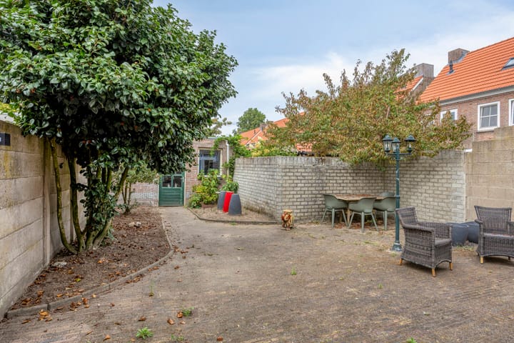 Photo 23 of Thomas van Diessenstraat 39