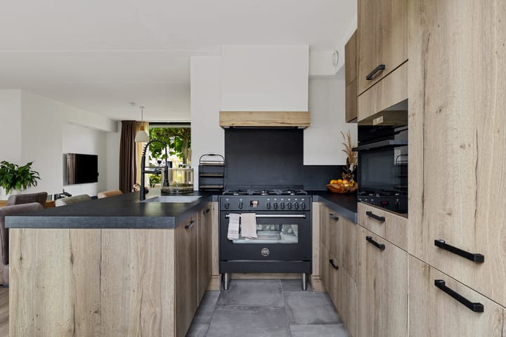 Photo 18 of Van Wijnbergenlaan 46