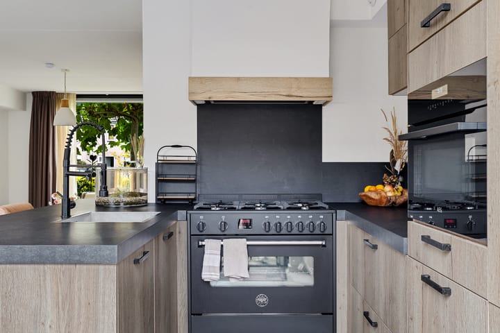 Photo 19 of Van Wijnbergenlaan 46