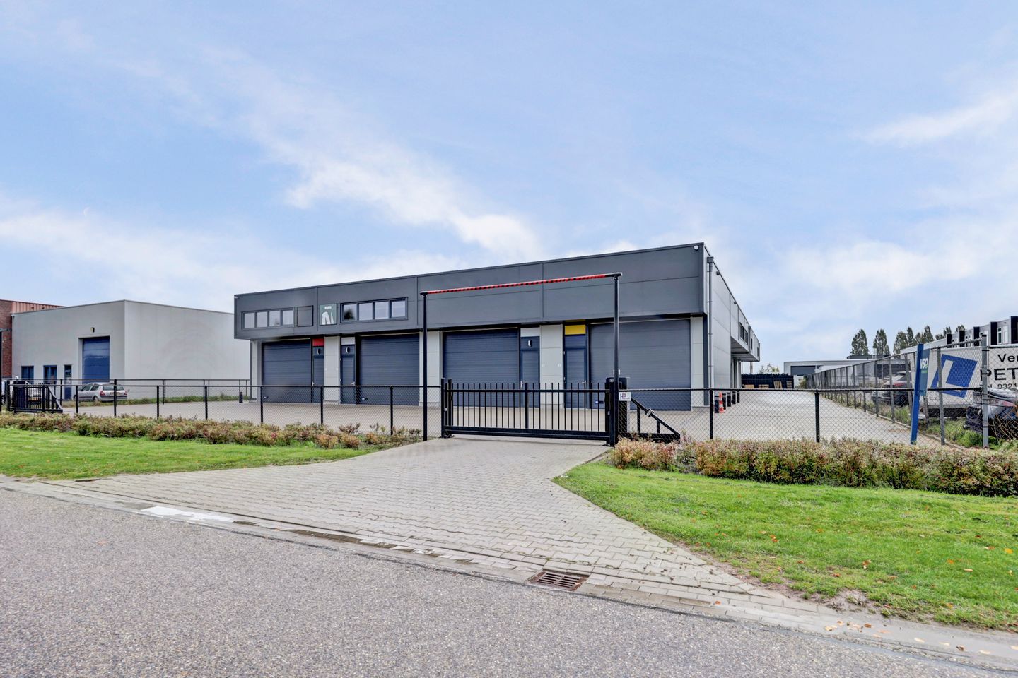 View photo 1 of De Tjonger 12-F